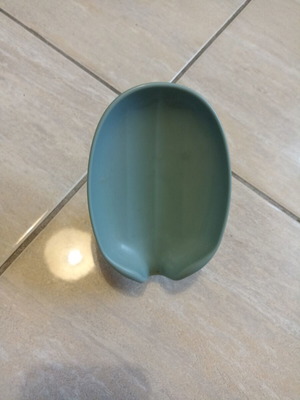 Soap holder with suction cup