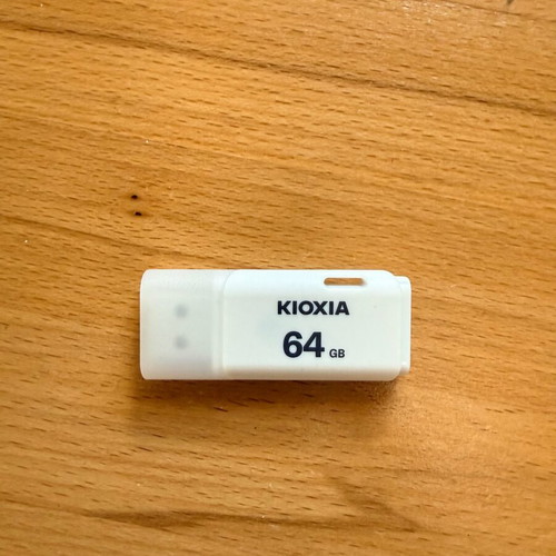 USB 3.2 Stick 64GB white compatible with PC & Mac new