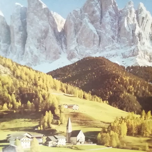 Puzzle 2000 pieces new with snowy mountain landscape and houses