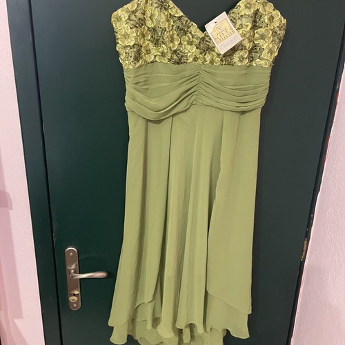 Green evening dress, size XXXL / 46 / 18