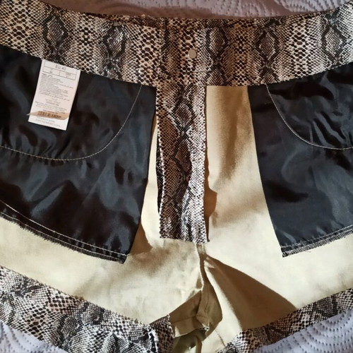 Women's short pants snake print Pimkie new Medium