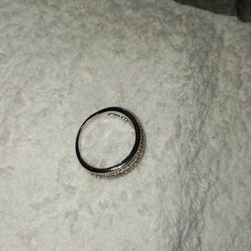Women's silver ring in good condition