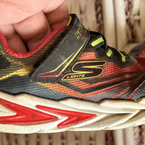 Skechers light-up sneakers size 25, multicolor