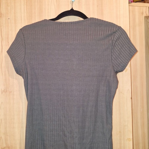 Paranoia green top like new, size M