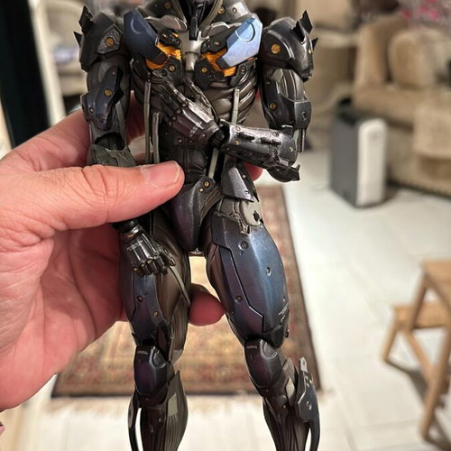 Reiden MG Rising figure used with missing parts