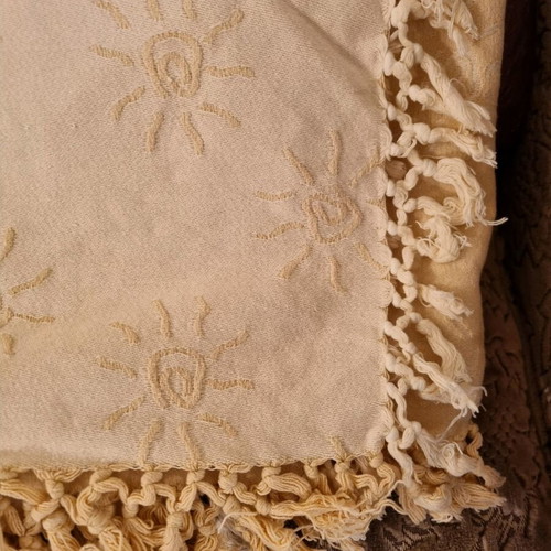Sofa throws like new, size 2.20m x 1.70m