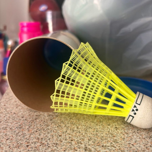 2 Yonex badminton feathers