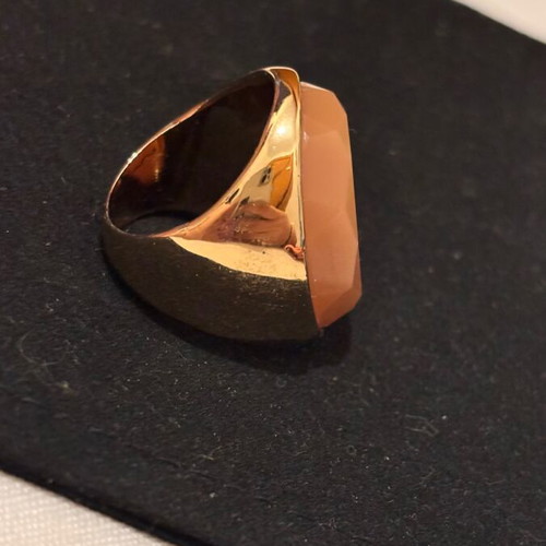 Zara ring with dusty pink stone like new, gold color medium size
