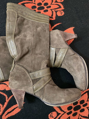 Esthissis suede and leather boots used, size 39