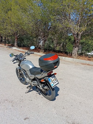 Yamaha YBR 125 road motorcycle, 2008, silver