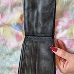 Black wallet like new with multiple compartments