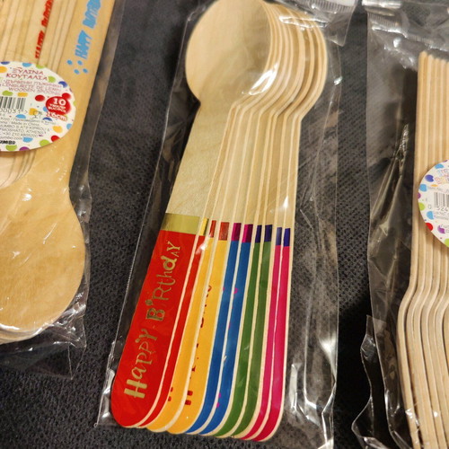 Wooden Happy Birthday spoons new, set of 30 pieces