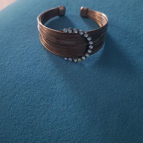 Bracelet like new, black and turquoise