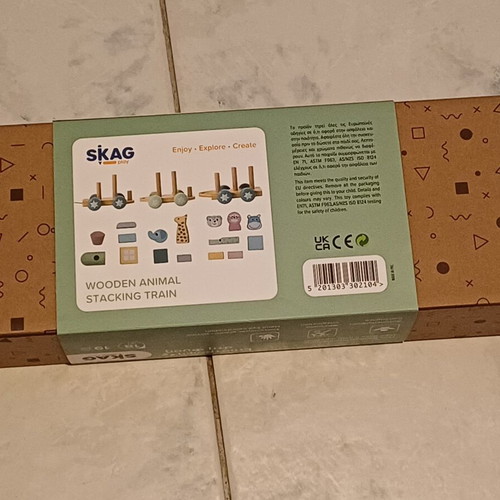 Wooden stacking train with animals SKAG new