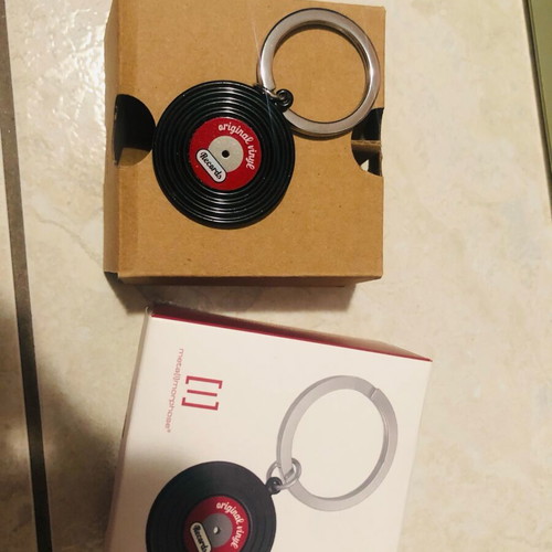 Metal vinyl record keychain new