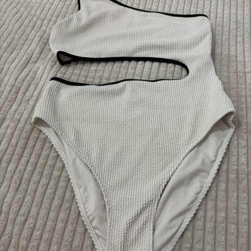 H&M swimsuit like new, black and white, size M