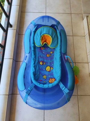 Fisher Price baby bath tub with net, blue