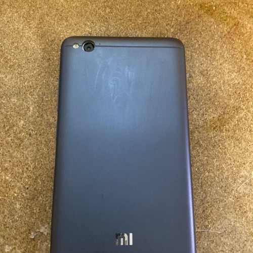 Xiaomi Redmi 4A 16GB phone with slight defective screen