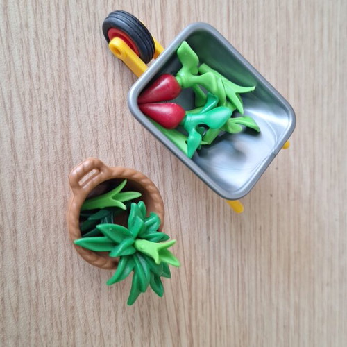 Playmobil gardening set like new, various plants
