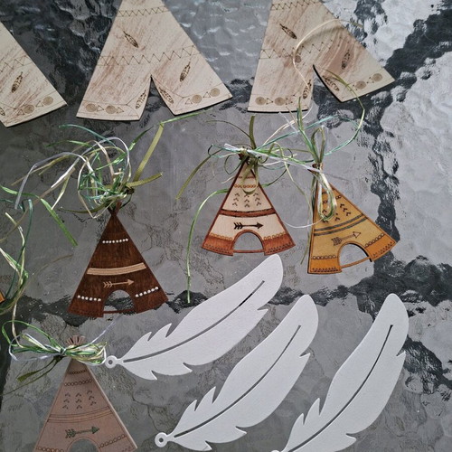Wooden Indian decorative items like new, pack of 17 pieces