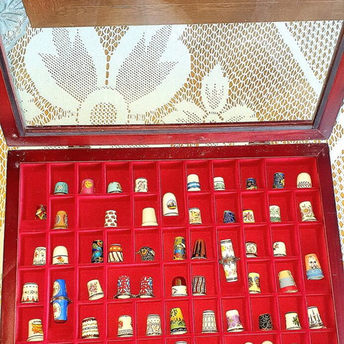 Collectible porcelain and ceramic thimbles used, pack of 77 with wooden case