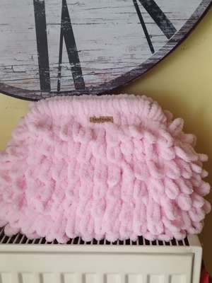 Handmade puffy handbag, medium, baby pink with pink crown lining