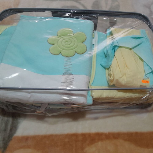 New Baby crib set like new, 100% cotton