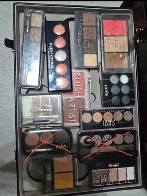 Eyeshadow palettes for eyebrows and blush like new