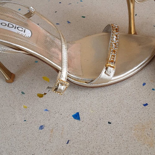DoDiCi luxury sandal like new, gold size 39