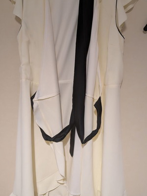 Dress Lynne cream size M like new