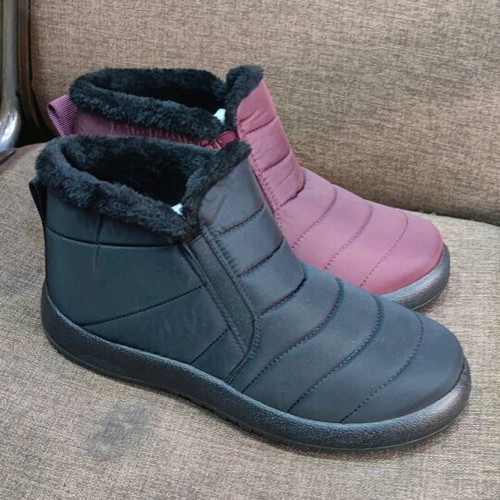 Waterproof boots with fur new, size 41, two colors