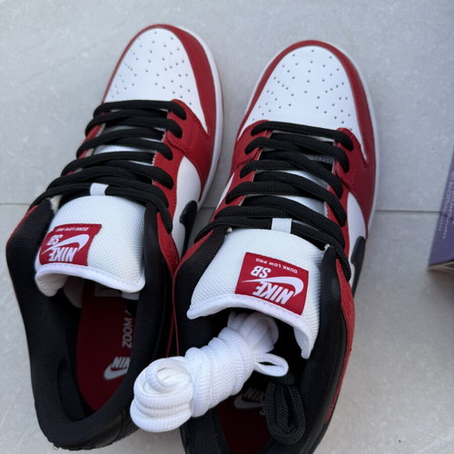 Nike SB Dunk Low Chicago sneakers brand new, size 45, red