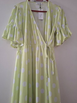 Lime polka dot dress new with tag, versatile kimono style