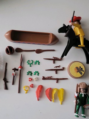 Vintage Playmobil Indians used, pieces from various sets