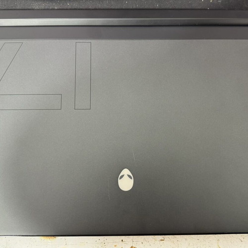 Alienware M17 R3 17.3" i7 10750H 16GB DDR4 1TB NVMe RTX2070 used, moderate battery