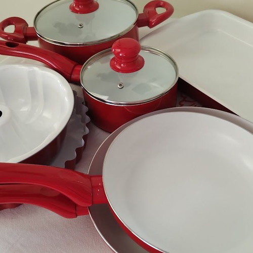 Kaiserhoff red cookware set 9 pieces, new ceramic coating