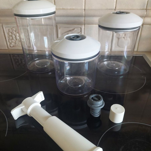Vacu Products Dutch vacuum container set, unused