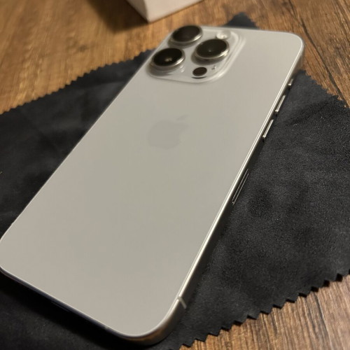 iPhone 15 Pro titanium 128GB like new, gray, dual SIM