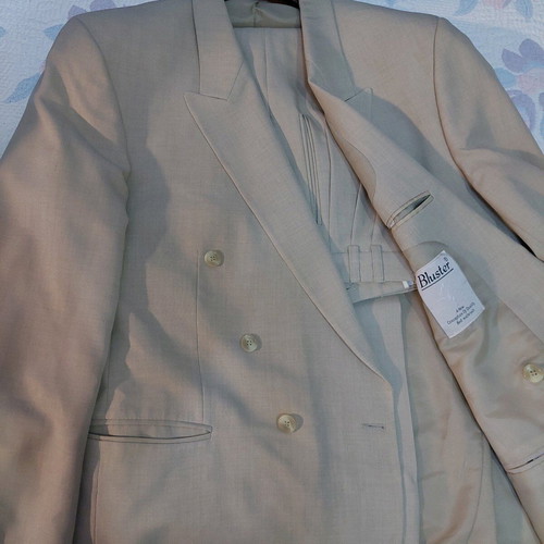 Men's suit No56 light beige like new, wide fit