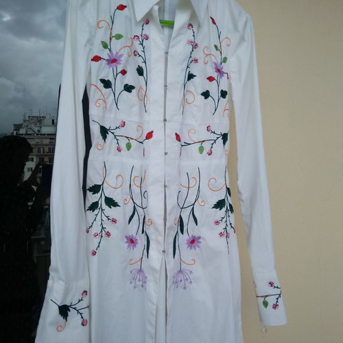 Flavio Castellani women's shirt used, white with floral patterns