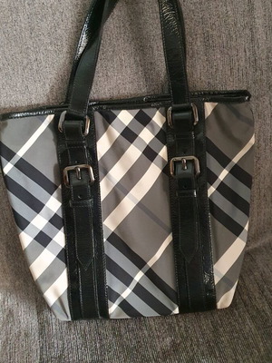 Burberry τσάντα ώμου μεταχειρισμένη, νάιλον και δέρμα, μαύρο-γκρι