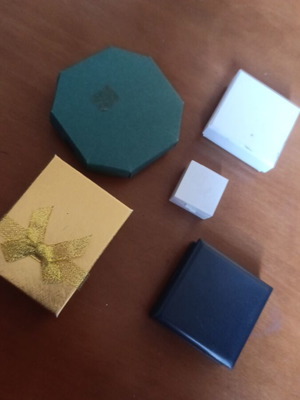 Jewelry boxes used, set of 5 with Swarovski and security clips