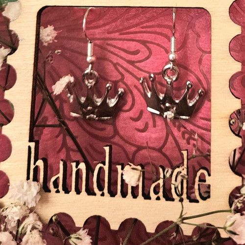 Crown earrings new, silver color