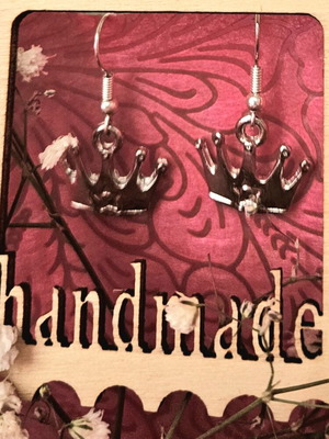 Crown earrings new, silver color