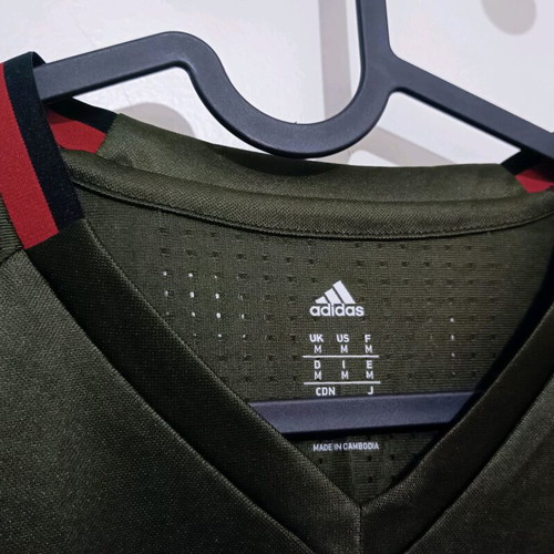 AC Milan Training Jersey 2016-17 like new, Adidas khaki