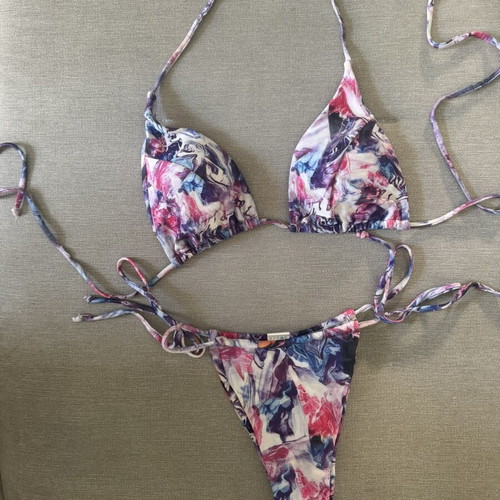 Bikini Decoro like new, colorful, sizes S and M