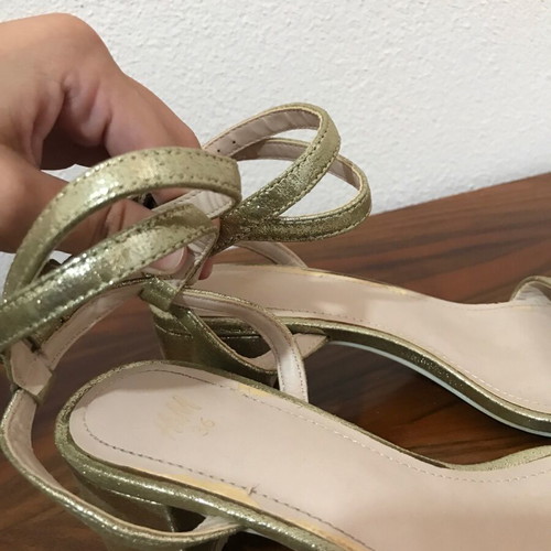 H&M sandals used, gold color, size 36 with heel