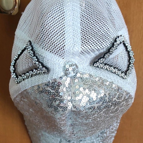Hats set of 5 like new, including Adidas and Nike, sequined and cotton