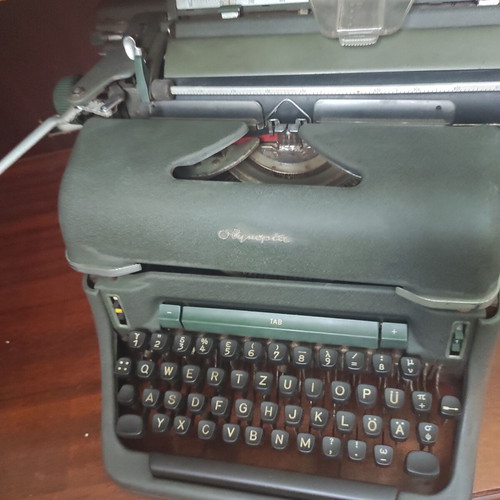 Olympia typewriter used antique collectible