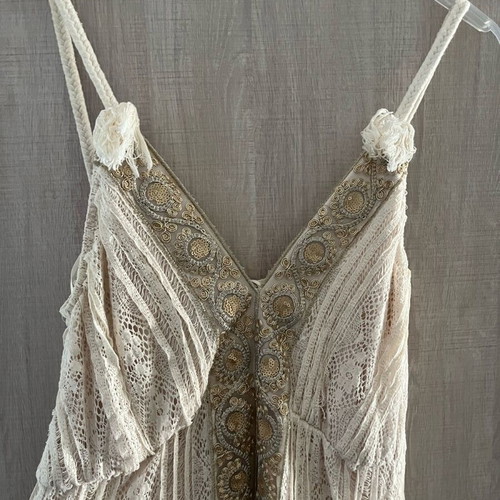 Lace dress beige and gold medium Maki Philosophy like new